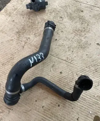 BMW X5 E70 Engine coolant pipe/hose 7508036