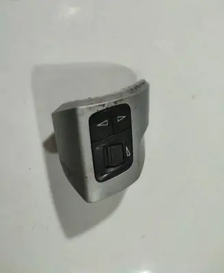 Opel Zafira B Steering wheel buttons/switches 305582185073