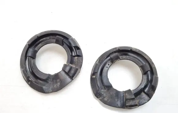 Tesla Model 3 Rear coil spring rubber mount 104447900E