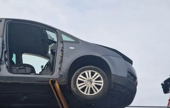 Ford Focus C-MAX Fender