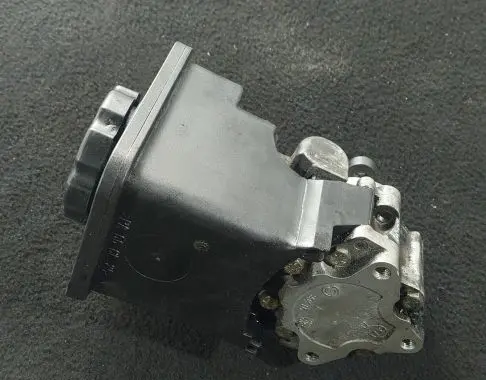 BMW 3 E46 Power steering pump