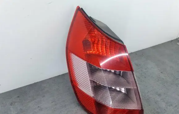 Renault Scenic II - Grand scenic II Rear/tail lights 8200127704
