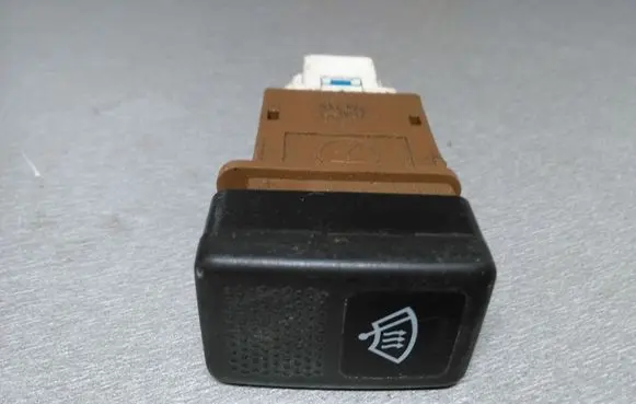 Subaru Legacy Windscreen/window heater switch