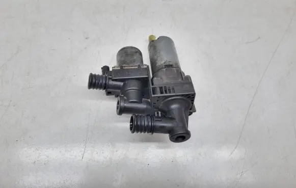 BMW X3 E83 Coolant heater control valve 8369807 64118369807