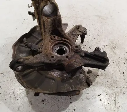 Volkswagen Golf Plus Front wheel hub spindle knuckle
