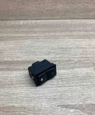 BMW 5 E39 Electric window control switch 8368974