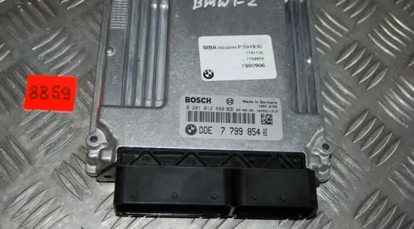 BMW 1 E81 E87 Engine control unit/module 7799854