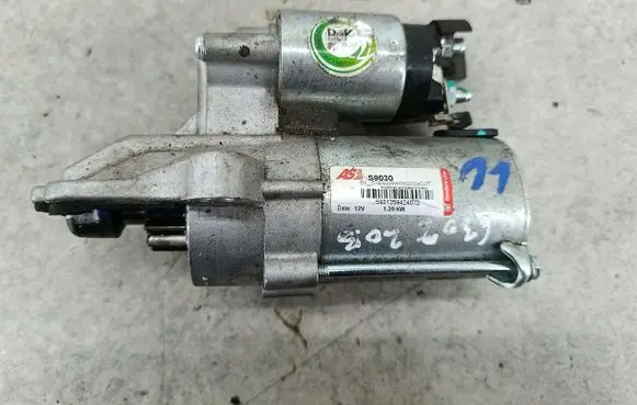 Volvo V70 Starter motor S9030AS