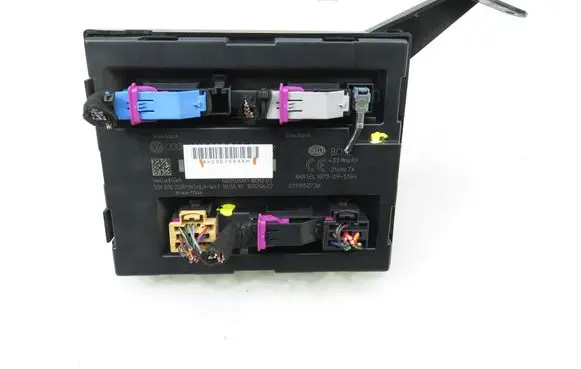 Volkswagen Touareg I Central body control module 4H0907064AM