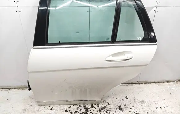 Mercedes-Benz C W204 Rear door DRZLTMBW204KMB