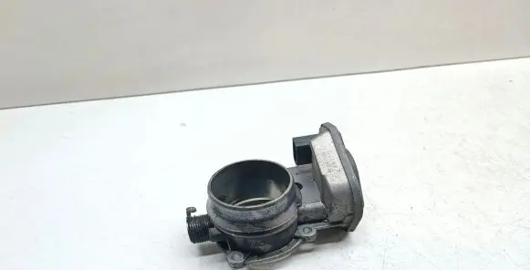 BMW 1 E81 E87 Throttle valve 7804373 B10950186