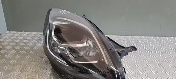 Ford Puma Headlight/headlamp BX726 060923 L90202258