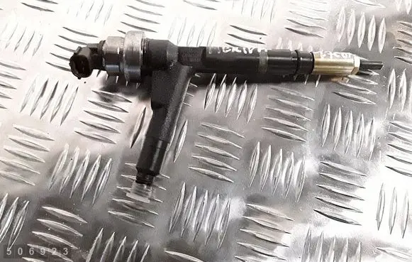 Opel Meriva A Fuel injector 8973138612