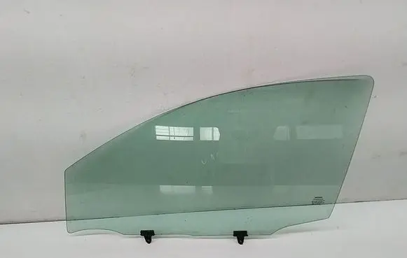 Nissan Qashqai Front door window glass four-door 80301JD000