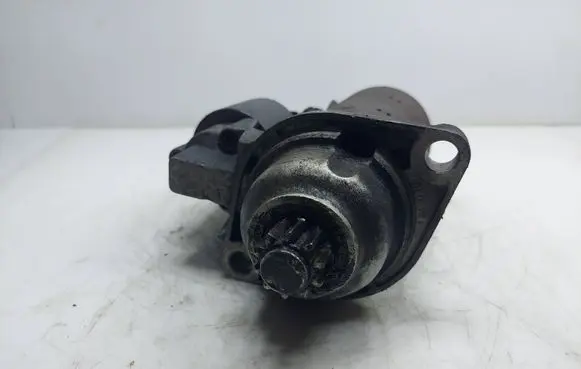Volkswagen Golf IV Starter motor 02A911024DX