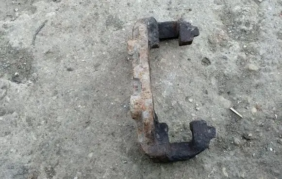 Opel Vectra B Front Brake Caliper Pad/Carrier 