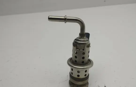 Peugeot 3008 II AdBlue injector 9802763880