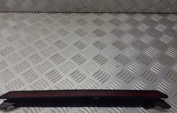 Volkswagen PASSAT B5.5 Third/center stoplight 1J6946007D