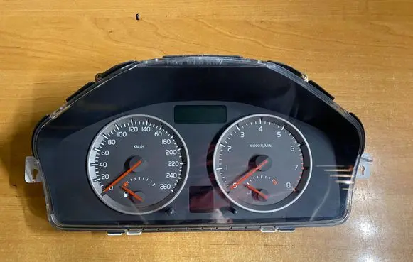 Volvo S40 Speedometer (instrument cluster) 30710071 100391 60889