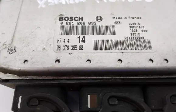 Citroen Xsara Picasso Engine control unit/module 0261206633