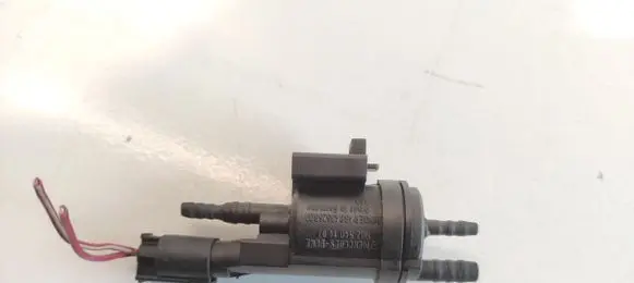 Mercedes-Benz C W203 Vacuum valve 0025401797 48B43625B00