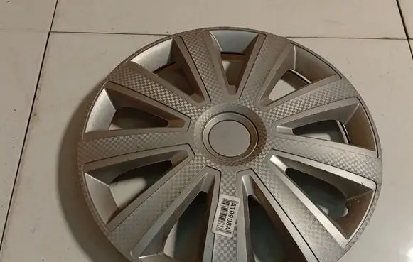 Ford Transit R15 wheel hub/cap/trim 