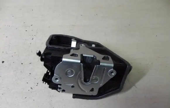 BMW 4 F32 F33 Loading door lock 7202150 I3188