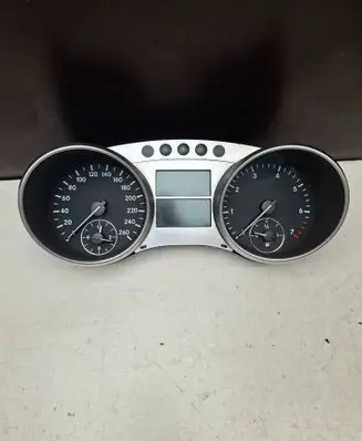 Mercedes-Benz R W251 Speedometer (instrument cluster) A2514405011 A2C53168071 A2C53280903