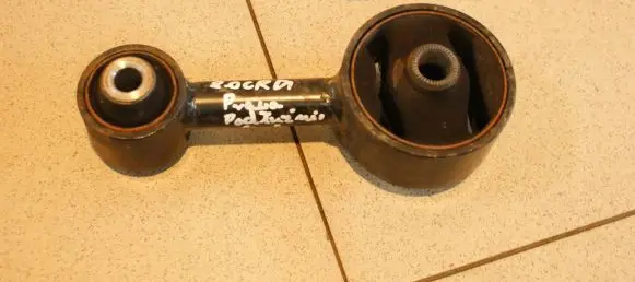 Hyundai ix35 Engine mounting bracket