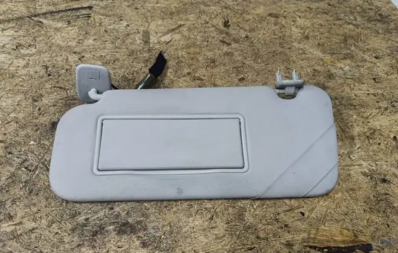 Sun visor