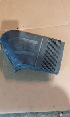 Audi A4 S4 B6 8E 8H Air intake duct part 8E0129617D
