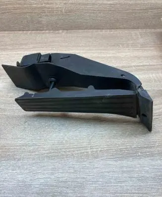 BMW 7 E65 E66 Accelerator throttle pedal 6772645