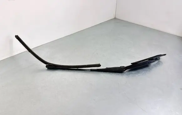 Mercedes-Benz GLC X253 C253 Front wiper blade arm A2538200244