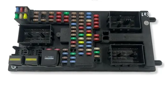 Land Rover Discovery 3 - LR3 Fuse module YQE500300
