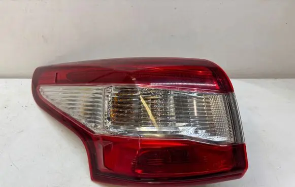 Nissan Qashqai Rear/tail lights 02R1YS1 22018013 1708