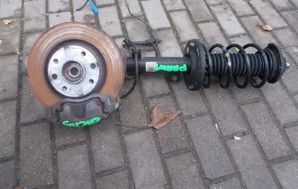 Citroen C4 Cactus Front wheel hub spindle knuckle ZWROTNICAMCPERSON