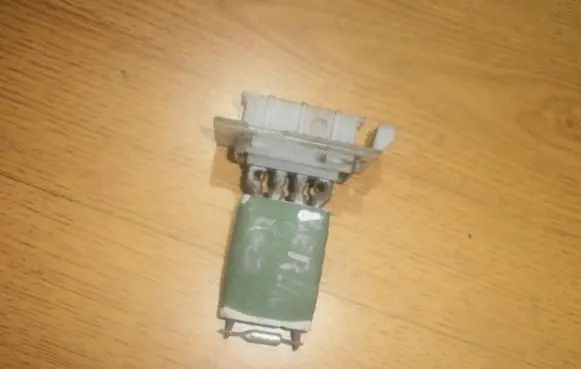 Citroen Berlingo Heater blower motor/fan resistor