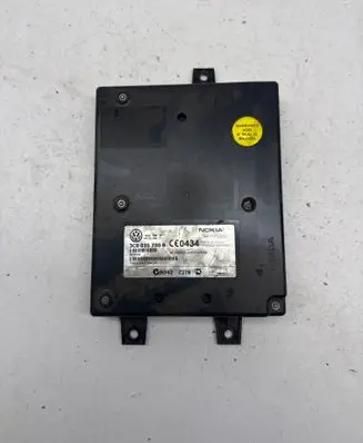 Volkswagen PASSAT B6 Bluetooth control unit module 3C0035730B