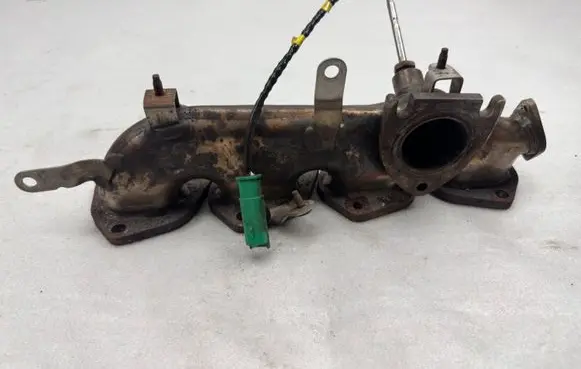 Jaguar XF X250 Exhaust manifold 9673681780