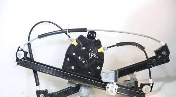 Front window lifting mechanism without motor