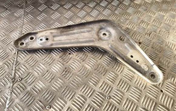 Other rear suspension part