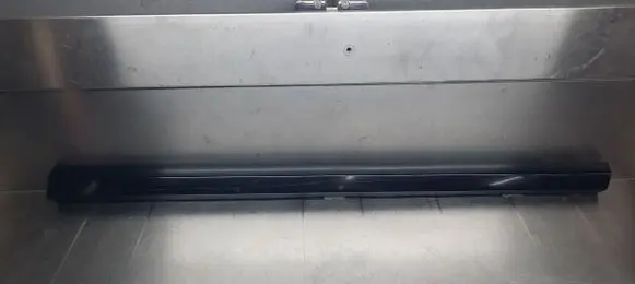 Volvo V70 Front door trim bar 