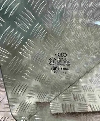 Audi A4 S4 B7 8E 8H Front door window/glass (coupe) 8H0845202A
