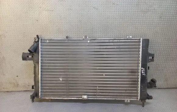 Opel Astra H Coolant radiator
