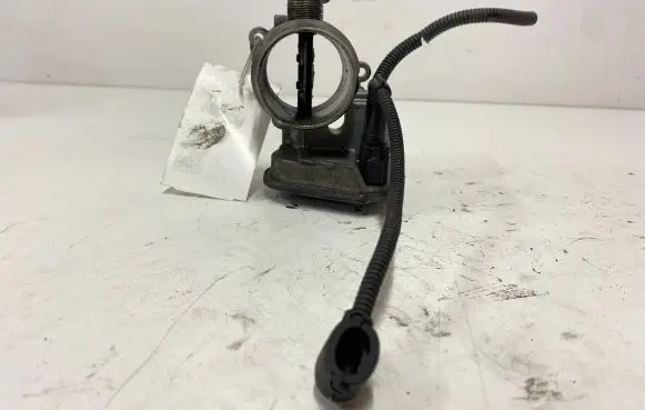 BMW 1 E81 E87 Throttle valve 780437301