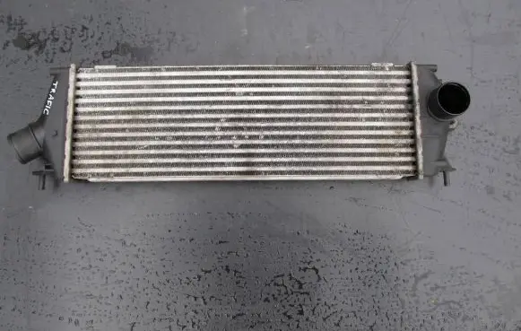Renault Trafic II (X83) Intercooler radiator 988650B IA1422 93854162