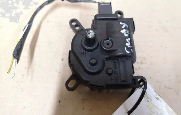 Ford Focus C-MAX Air flap motor/actuator 1S7H19B634CA