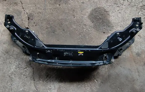 Volvo XC70 Radiator support slam panel 