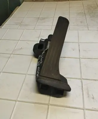 Skoda Octavia Mk2 (1Z) Accelerator throttle pedal 1K2723503M