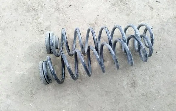 Volkswagen Polo Rear coil spring